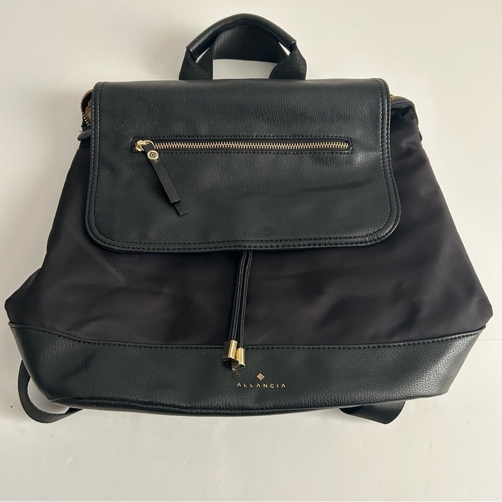 Allancia Travel Back Pack